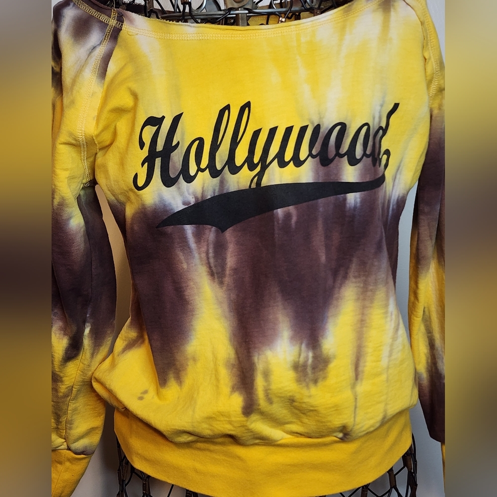 Off Shoulder Sweatshirt - Picture 2 of 7
